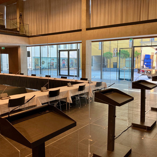 Hygieneschutz für Rednerpult