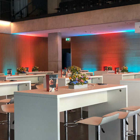 Stehtisch / Hochtisch - 220 x 70 cm - weiß