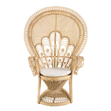 Laden Sie das Bild in den Galerie-Viewer, Rattan Sessel - Emmanuelle Chair